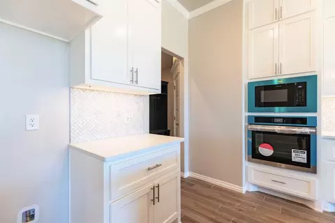Kitchen - 2920 E Northampton St, Broken Arrow, OK 74014 photo 17 of 20