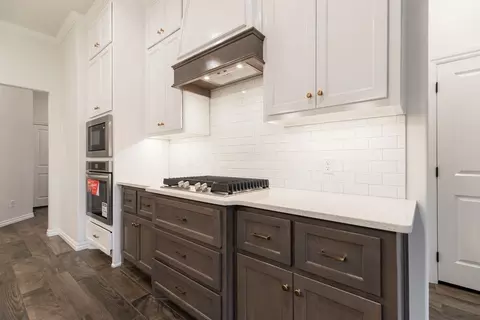 Kitchen - 2920 E Northampton St, Broken Arrow, OK 74014 photo 13 of 20