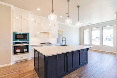 Kitchen - 2920 E Northampton St, Broken Arrow, OK 74014 photo 15 of 20