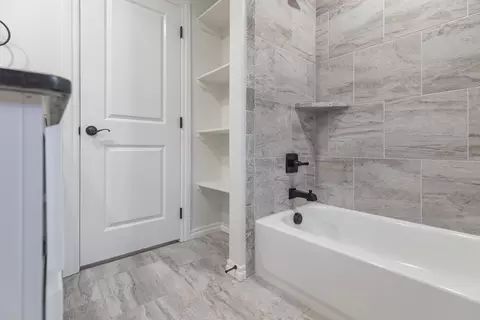 Bath - 2920 E Northampton St, Broken Arrow, OK 74014 photo 11 of 17