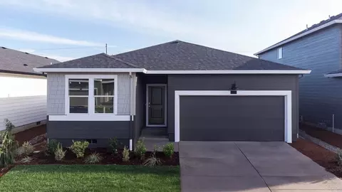 121 Greencrest St NE, Salem, OR 97301