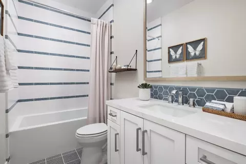 Bath - 1733 Central Pkwy, Dublin, CA 94568 photo 4 of 5