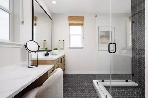 Bath - 1733 Central Pkwy, Dublin, CA 94568 photo 5 of 5