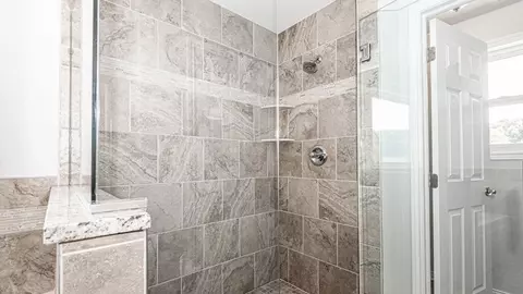 Bath - 930 E Drahner Rd, Oxford, MI 48371 photo 3 of 10