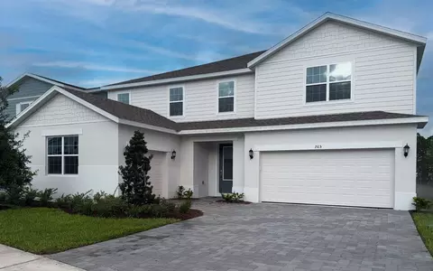 765 Farfields St, Deland, FL 32724