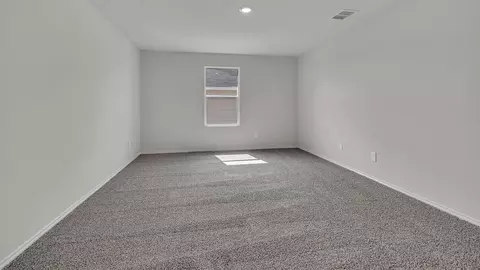 Bedroom - 504 Wild Goose Dr, Luling, TX 78648 photo 3 of 7