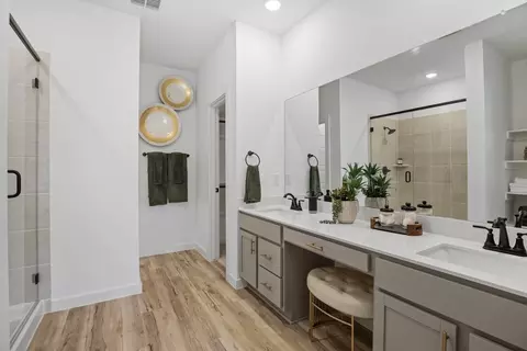 Bath - 709 Rustic Ridge Dr, Lavon, TX 75166 photo 1 of 9