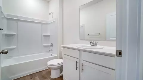 Bath - 1797 Jacko Ln, Circleville, OH 43113 photo 2 of 6