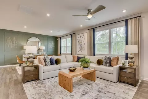 Living - 3820 Alligator Rd, Florence, SC 29501 photo 4 of 5