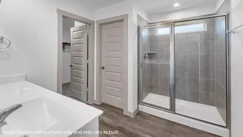 Bath - 13 Robin Ct, Angleton, TX 77515 photo 1 of 7