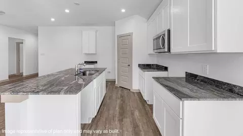 Entry Way - 13 Robin Ct, Angleton, TX 77515 photo 1 of 6