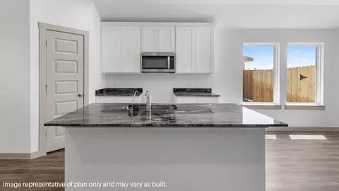 Kitchen - 13 Robin Ct, Angleton, TX 77515 photo 2 of 5