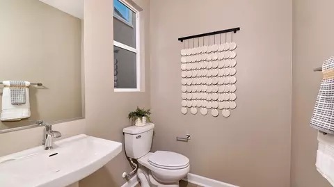 Bath - 12640 Harmon Rd, Poway, CA 92064 photo 2 of 7