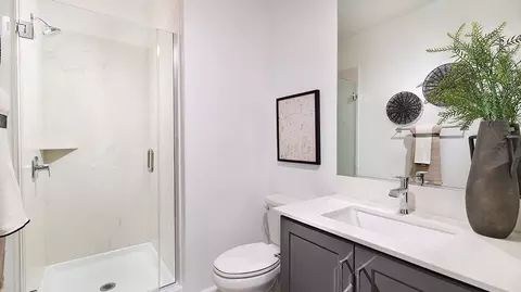 Bath - 12640 Harmon Rd, Poway, CA 92064 photo 3 of 7