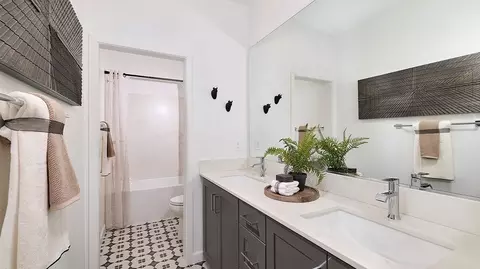 Bath - 12640 Harmon Rd, Poway, CA 92064 photo 5 of 7