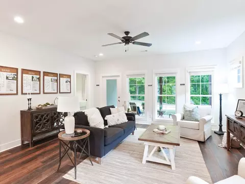 Living - 100 Firefly Ln, Opelika, AL photo 2 of 3