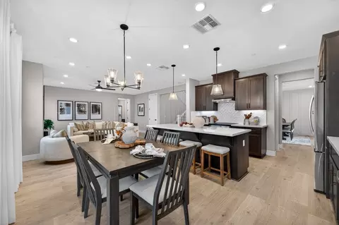 Dining - 2932 Meadow Sedge Ave, Roseville, CA 95747 photo 2 of 11