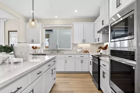 Kitchen - 2932 Meadow Sedge Ave, Roseville, CA 95747 photo 30 of 30