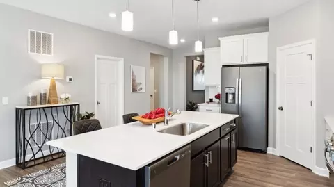 Kitchen - 20152 68th Ave, Corcoran, MN 55340 photo 3 of 6