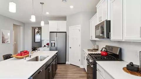 Kitchen - 20152 68th Ave, Corcoran, MN 55340 photo 2 of 6