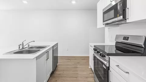 Kitchen - 1915 Glory Dr, Bonham, TX 75418 photo 3 of 4