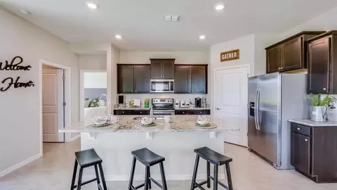 Kitchen - 17295 Saltbush Trl, Parrish, FL 34219 photo 2 of 5