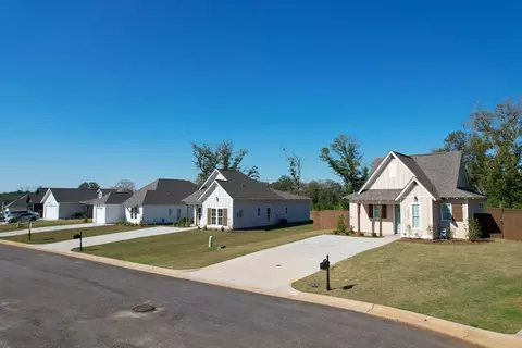 Other - 1004 Crossing Ct E, Valley, AL 36854 photo 2 of 4