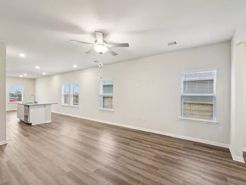 502 Cyprus Row Ct, Hutto, TX 78634