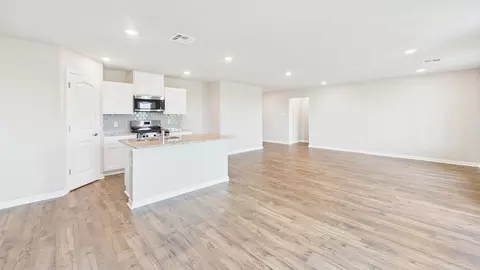 Living - 119 Cane Run Ct, Duson, LA 70529 photo 3 of 6