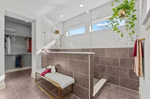 Bath - 1048 Brickell Loop, Austin, TX 78744 photo 1 of 2