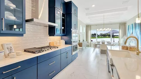Kitchen - 8308 Golden Beach Ct, Parrish, FL 34219 photo 4 of 6