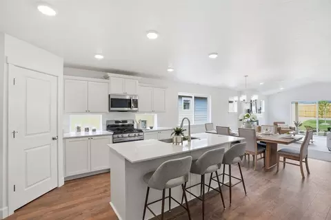 Kitchen - 61797 SE Camellia St, Bend, OR 97702 photo 3 of 17