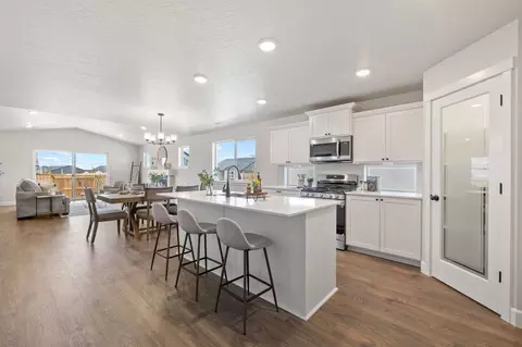 Kitchen - 61797 SE Camellia St, Bend, OR 97702 photo 9 of 17