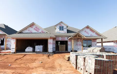 9304 NW 119th St, Yukon, OK 73099