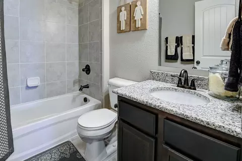 Bath - 8190 Lemon Grass Rd, Peyton, CO 80831 photo 6 of 6