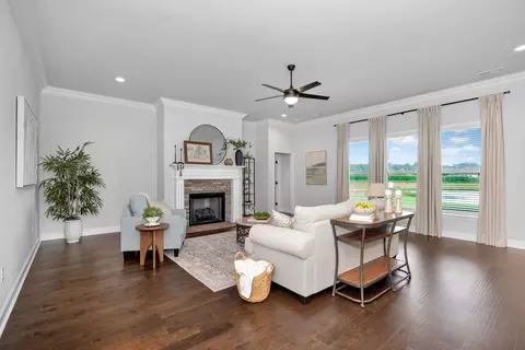 Living - Hickory Cove Way, Gurley, AL 35748 photo 1 of 2