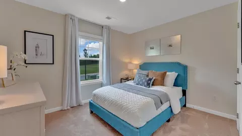 Bedroom - 1002 Persimmon Holw, Greeneville, TN 37745 photo 9 of 10