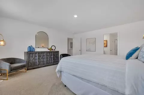 Bedroom - 1002 Persimmon Holw, Greeneville, TN 37745 photo 3 of 10