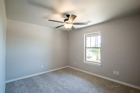 Bedroom - 932 Hydrangea Way, Edmond, OK 73034 photo 2 of 8