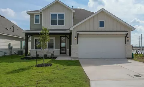 132 Yale St, Seguin, TX 78155