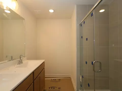 Bath - 628 Falling Cave Dr, Willis, TX 77378 photo 10 of 27