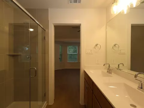 Bath - 628 Falling Cave Dr, Willis, TX 77378 photo 16 of 27