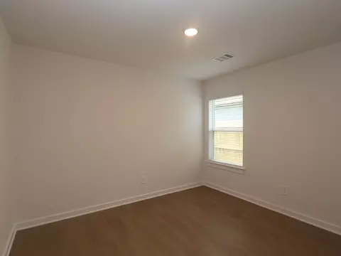 Bedroom - 628 Falling Cave Dr, Willis, TX 77378 photo 16 of 24