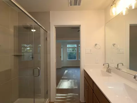 Bath - 628 Falling Cave Dr, Willis, TX 77378 photo 21 of 27