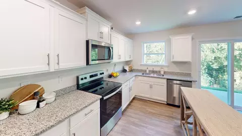 Kitchen - 3013 Ryelands Pl, Lancaster, SC 29720 photo 3 of 8