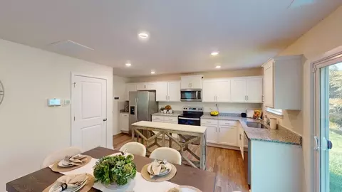 Kitchen - 3013 Ryelands Pl, Lancaster, SC 29720 photo 4 of 8