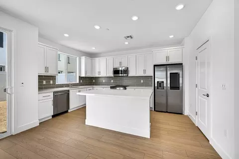 Kitchen - 865 Mangelos Ct, Ripon, CA 95366 photo 1 of 6