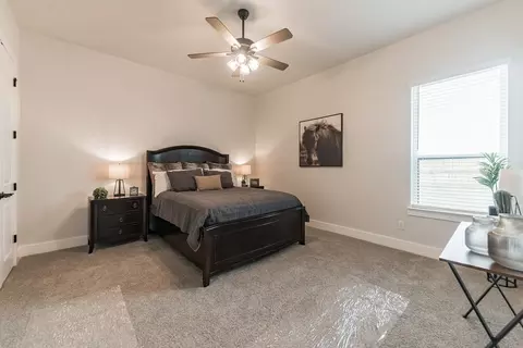 Bedroom - 718 Eagle Hts, Salado, TX 76571 photo 3 of 5
