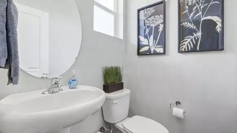 Bath - 6415 Polar Dr, Pasco, WA 99301 photo 3 of 7