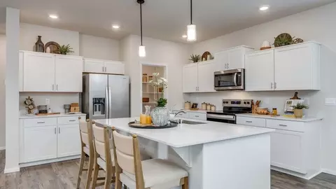 Kitchen - 6415 Polar Dr, Pasco, WA 99301 photo 3 of 8